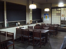 店内テーブル席画像