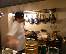 都城市牟田町（ムタマチ）のおいしいダイニングレストラン、欧風料理の喰いsininer ken （クイジニエケン）通称「喰いケン」